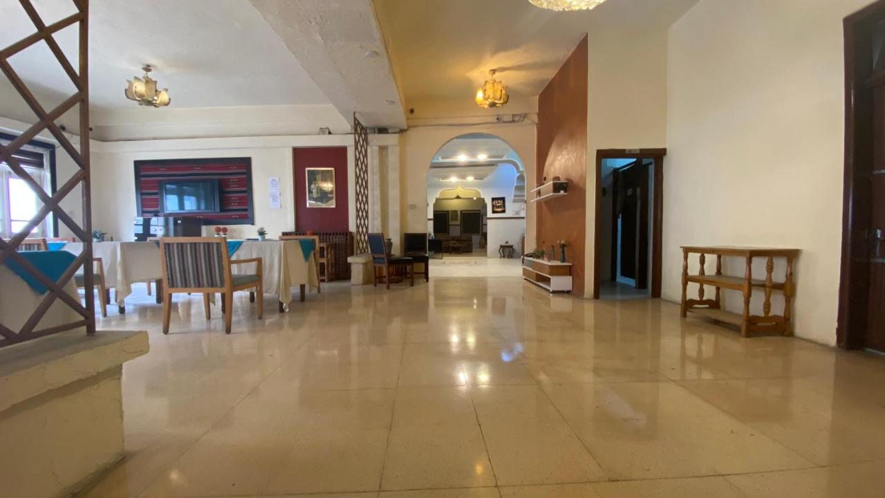 New Park Hotel Amman Exteriör bild