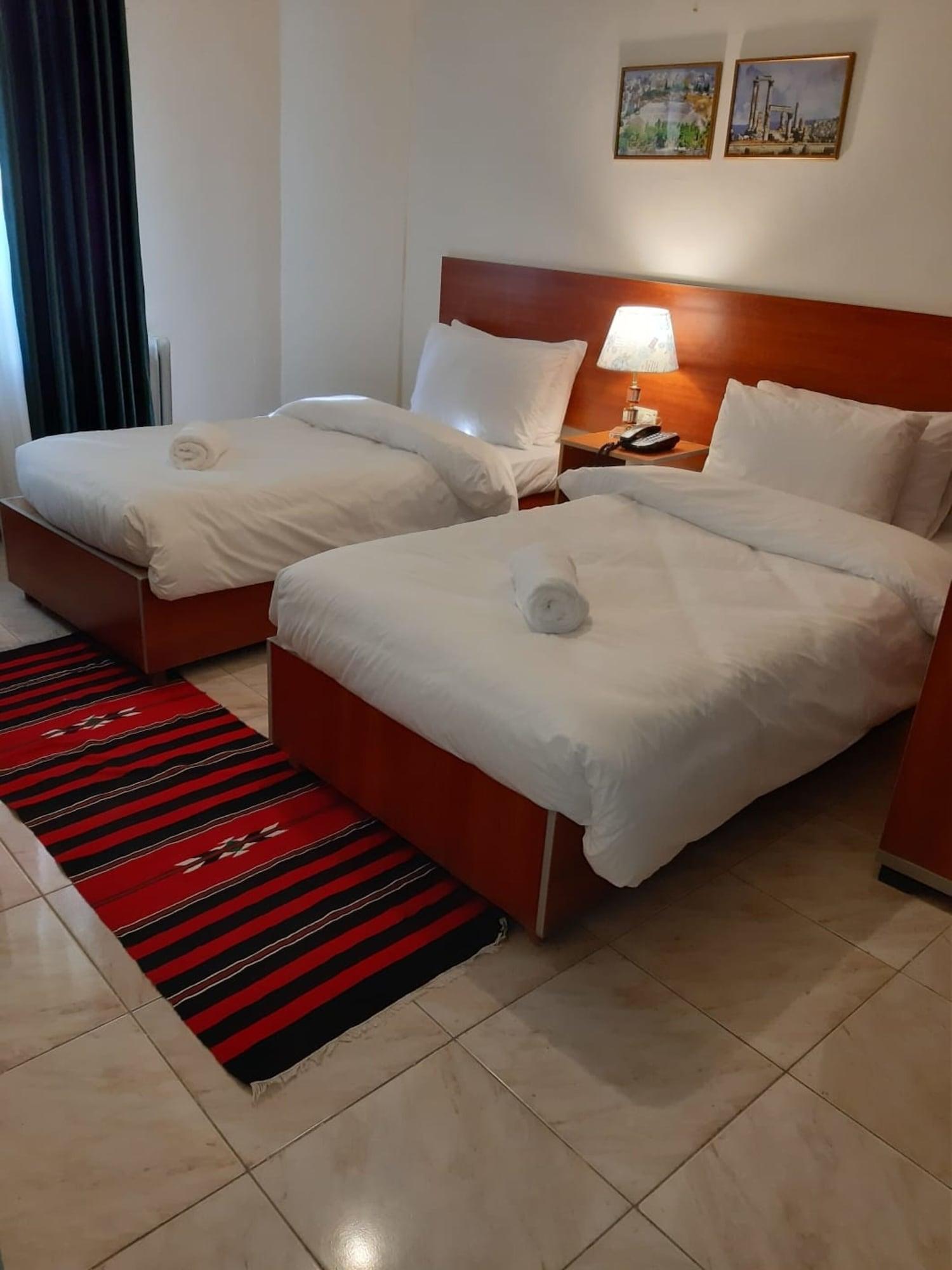 New Park Hotel Amman Exteriör bild
